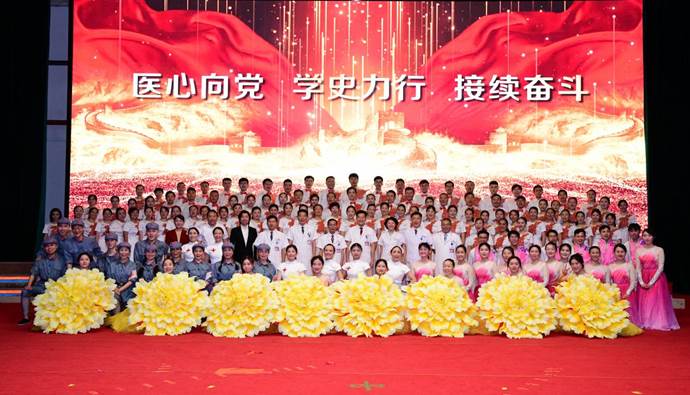 3、2021年9月在学校庆祝建党100周年歌咏比赛中夺得冠军